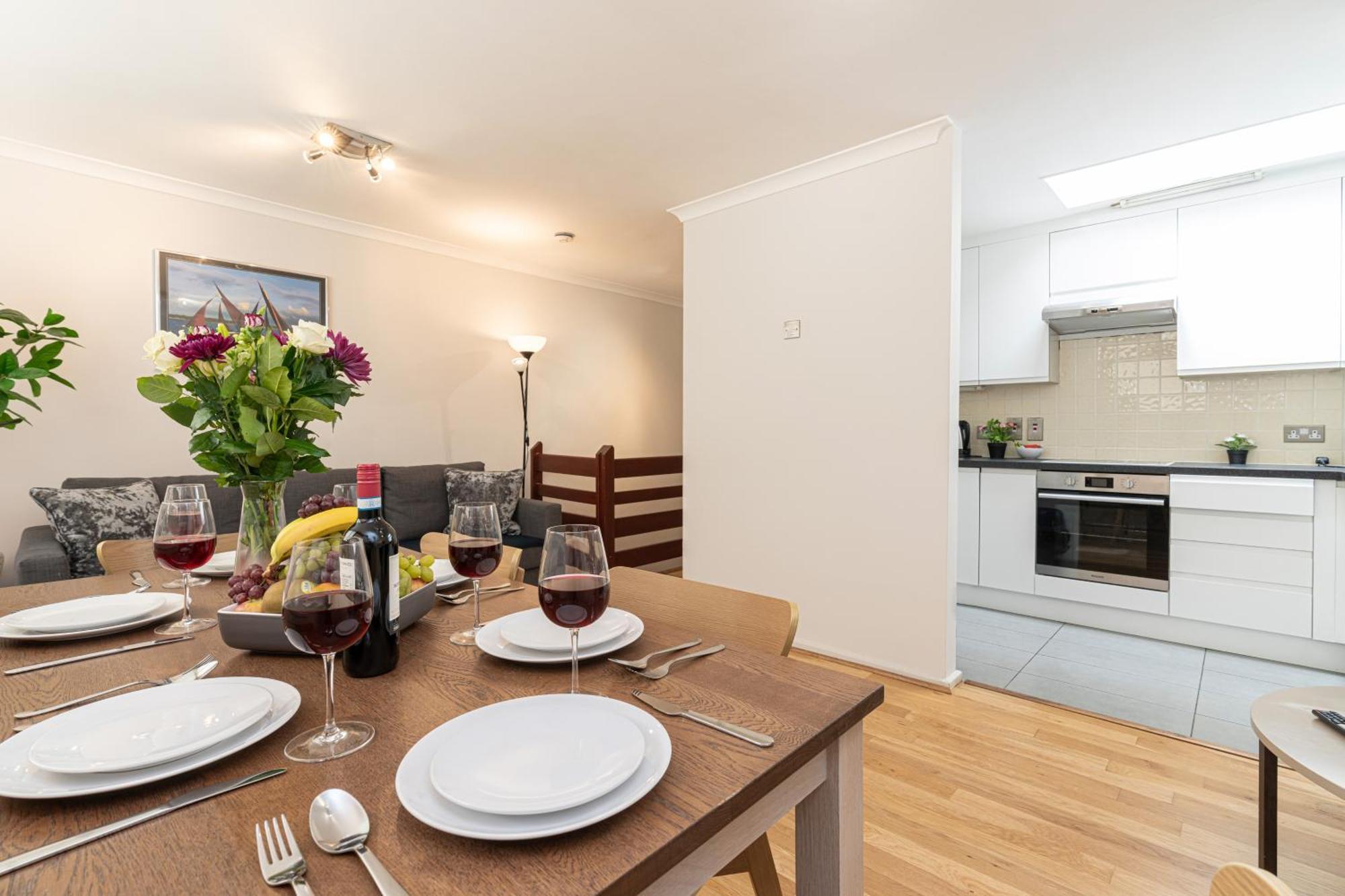 Goodge Apartments 런던 외부 사진